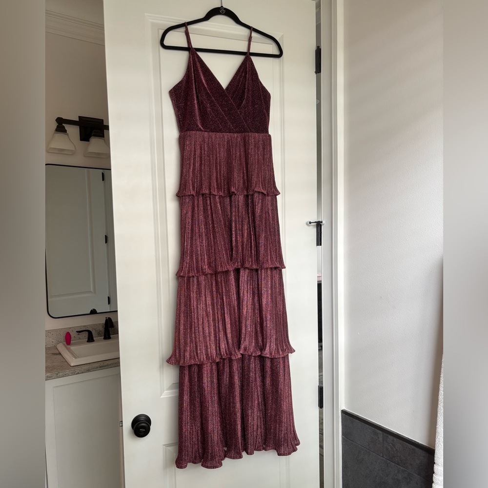 Elegant Burgundy Sleeveless Dress